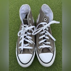 Converse Chuck Taylor high top shoes Women’s 8 UNISEX Mens 6 sneakers
